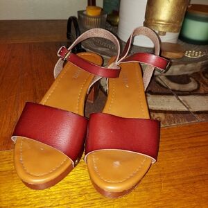 Cushionaire Sandals 8 Brown Ankle Straps Work Date
